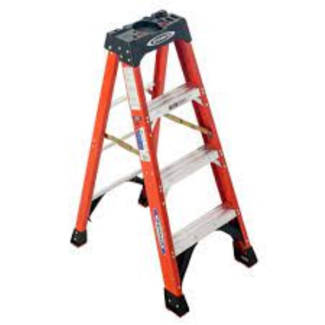 Rental store for 4 foot step ladder fiberglass in Franklin, St. Louis, and Jefferson Counties