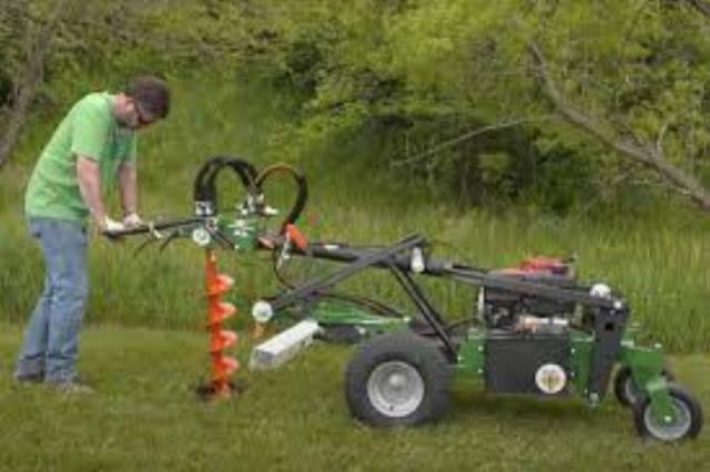 Rental store for auger self propelled in Franklin, St. Louis, and Jefferson Counties