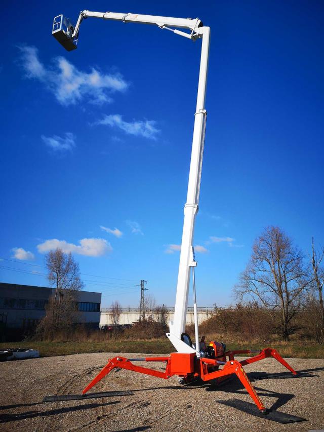Rental store for 87 foot easy lift track lift in Franklin, St. Louis, and Jefferson Counties