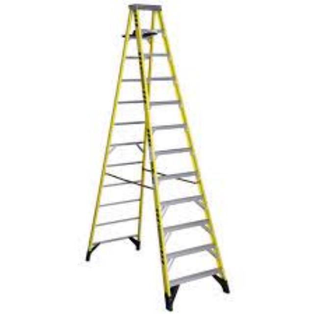Rental store for 12 foot step ladder fiberglass in Franklin, St. Louis, and Jefferson Counties